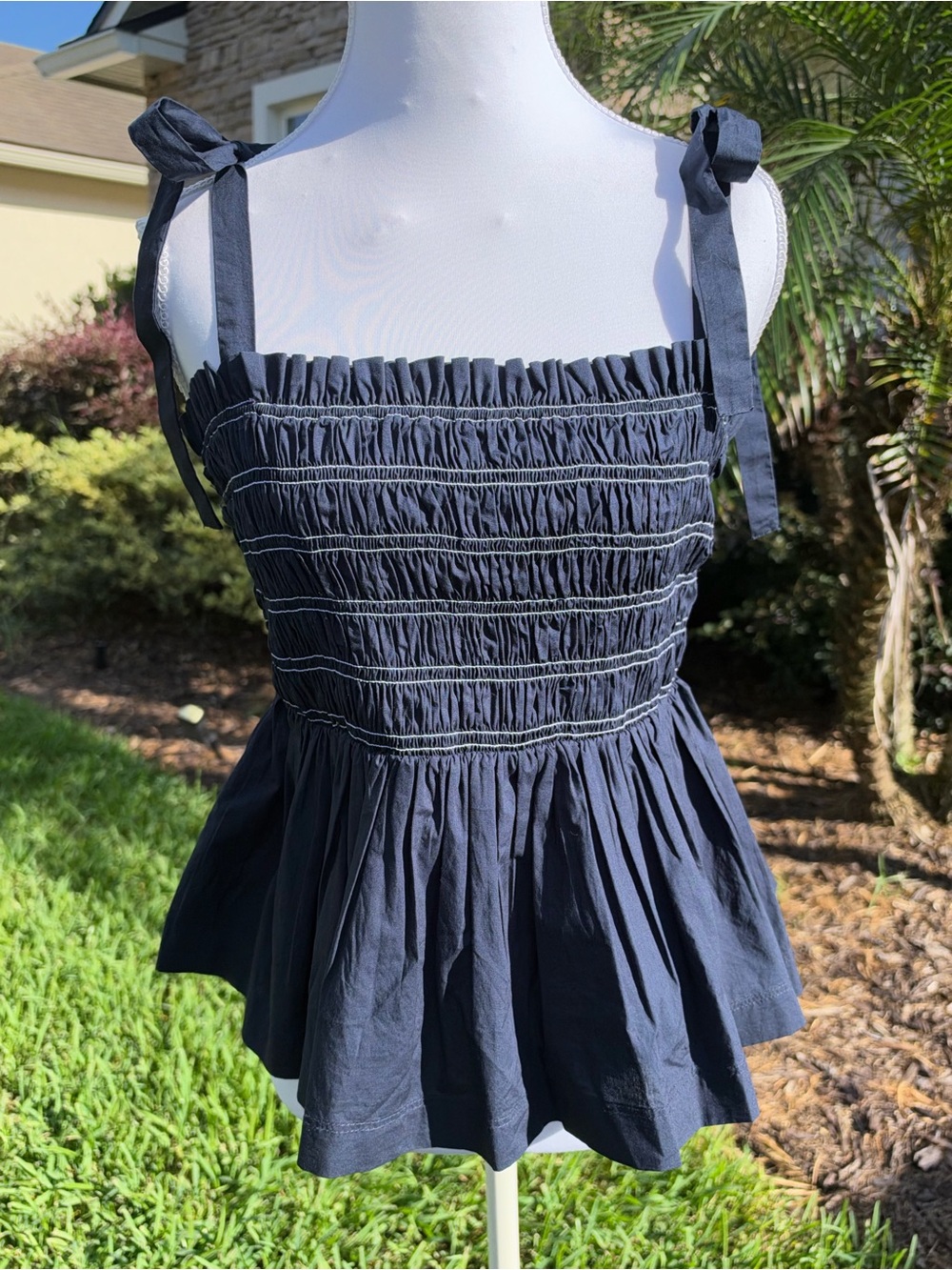 NWT🌷LOFT Navy Smocked Tie-Strap Peplum Tank Top
